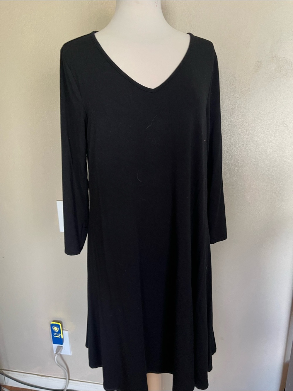 Cupio Black Long-Sleeve V-Neck Swing Dress